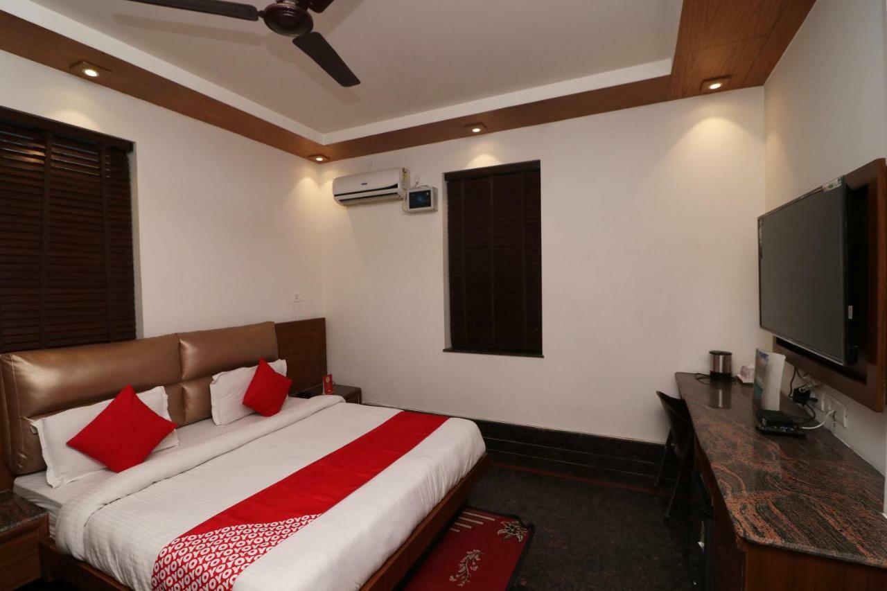 Oyo 10448 Green View Home Stay Dehradun Exterior foto